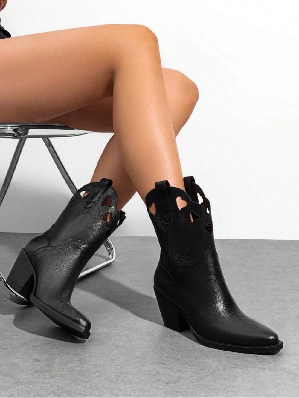 Black Shimmer Heart Shape Cutout Shaft Trim Western Ankle Booties Size 7